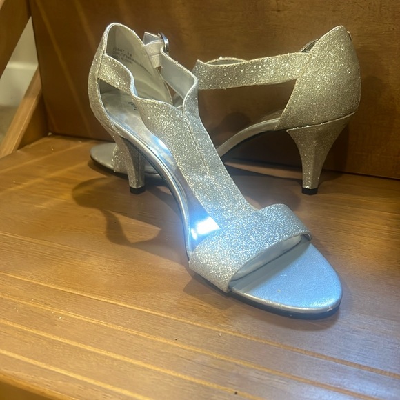 Silver Sparkle Heels - Picture 1 of 3